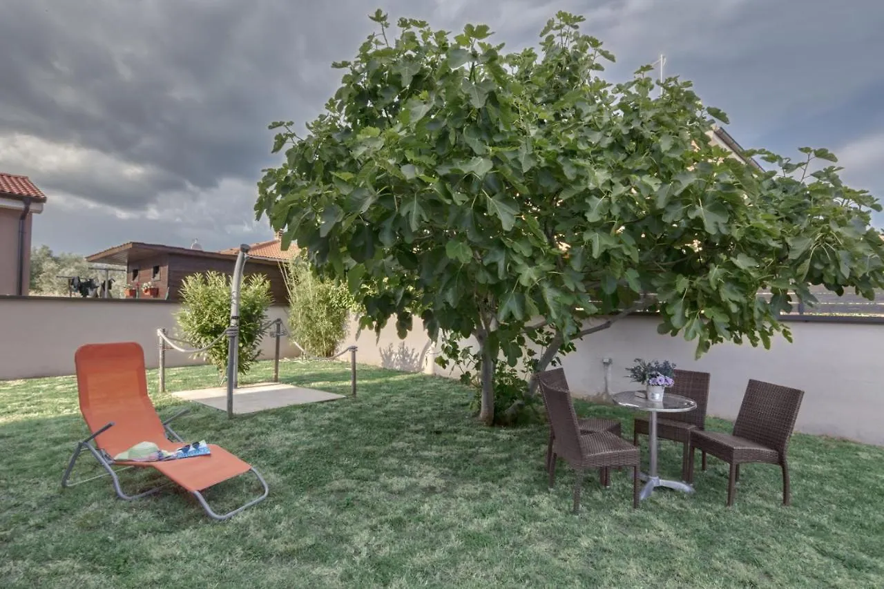 Villa Gracia - Big House, Pool, Bbq, Playground & Table Tennis, Game Room With Billiards & Table Football, Pula, Istria