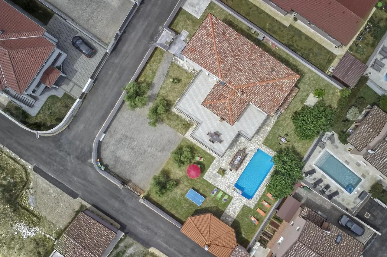 Villa Gracia - Big House, Pool, Bbq, Playground & Table Tennis, Game Room With Billiards & Table Football, Pula, Istria 0*, Pula Croatie