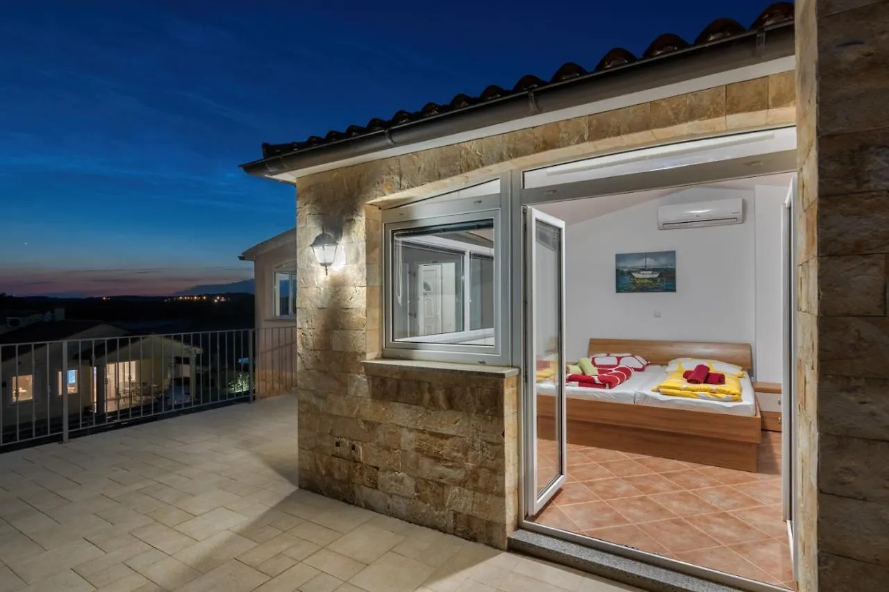 Villa Gracia - Big House, Pool, Bbq, Playground & Table Tennis, Game Room With Billiards & Table Football, Pula, Istria 0*, Pula