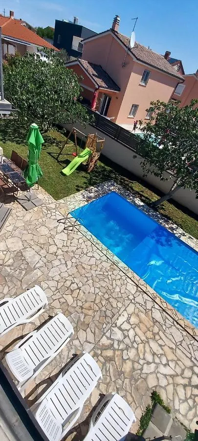 Villa Gracia - Big House, Pool, Bbq, Playground & Table Tennis, Game Room With Billiards & Table Football, Pula, Istria Croatie