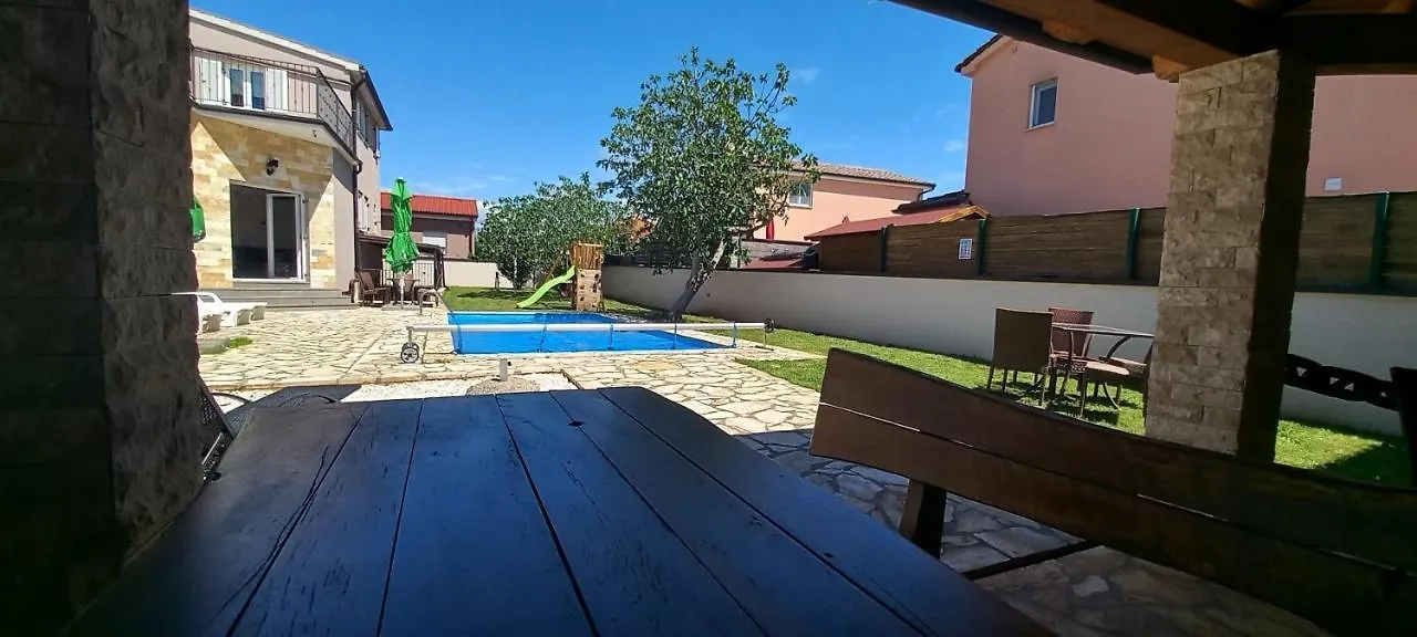 Villa Gracia - Big House, Pool, Bbq, Playground & Table Tennis, Game Room With Billiards & Table Football, Pula, Istria 0*, Pula Croacia